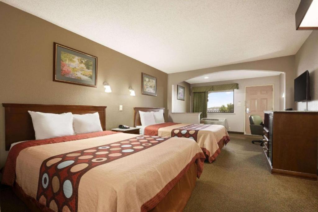 Super 8 By Wyndham Baton Rouge/I-12 Hotel Exterior photo
